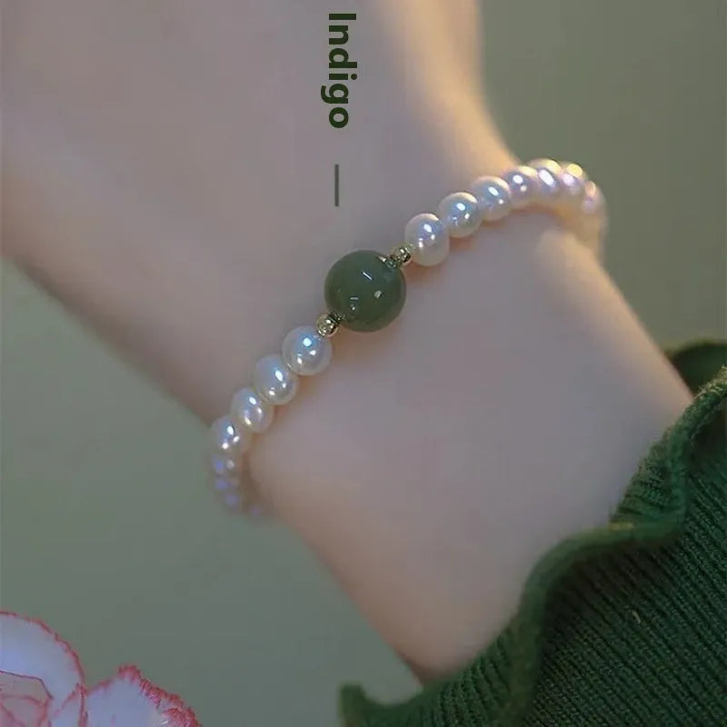 Chinese style bamboo leaf glass bracelet for women with manual craftsmanship.