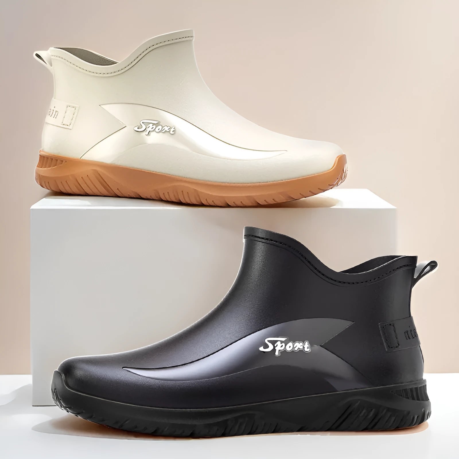 Men's short PVC rubber boots in black with a non-slip flat sole.