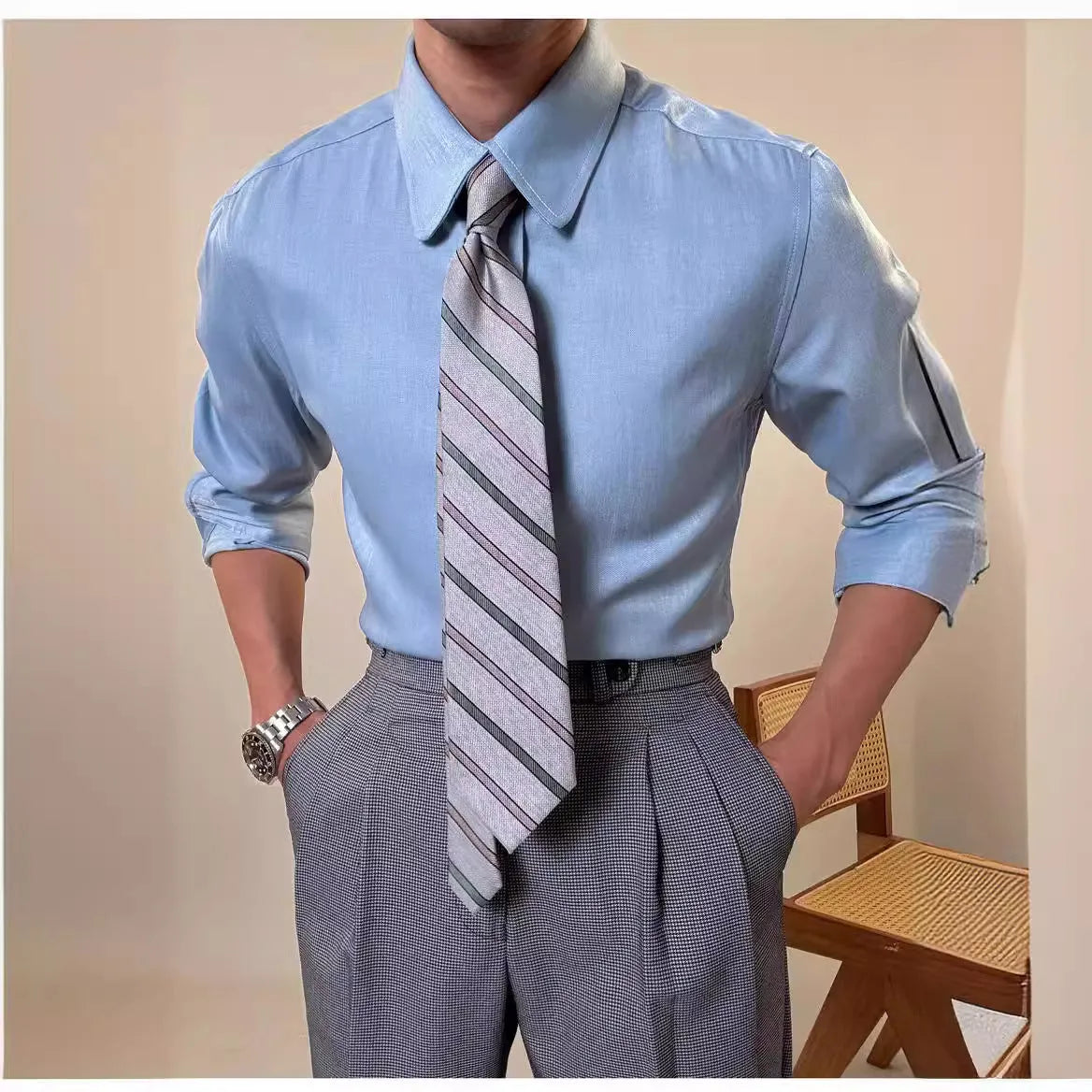 Men's slim fit long sleeve shirt in blue with round collar for business casual wear