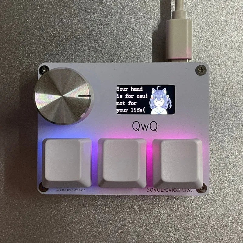 Customisable magnetic axis numeric game keyboard with IPS screen, programmable knob, and RGB backlight