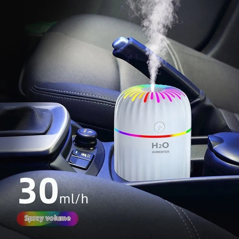 Mini USB car and household aromatherapy humidifier in green colour with 75mm dimensions