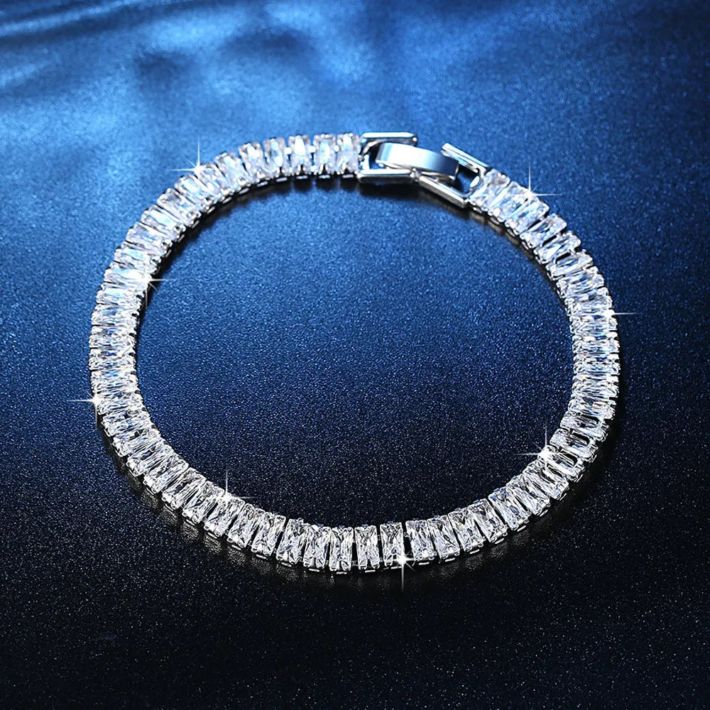 Women's thick chain rectangle zircon bracelet in white gold colour on copper base, geometric shape