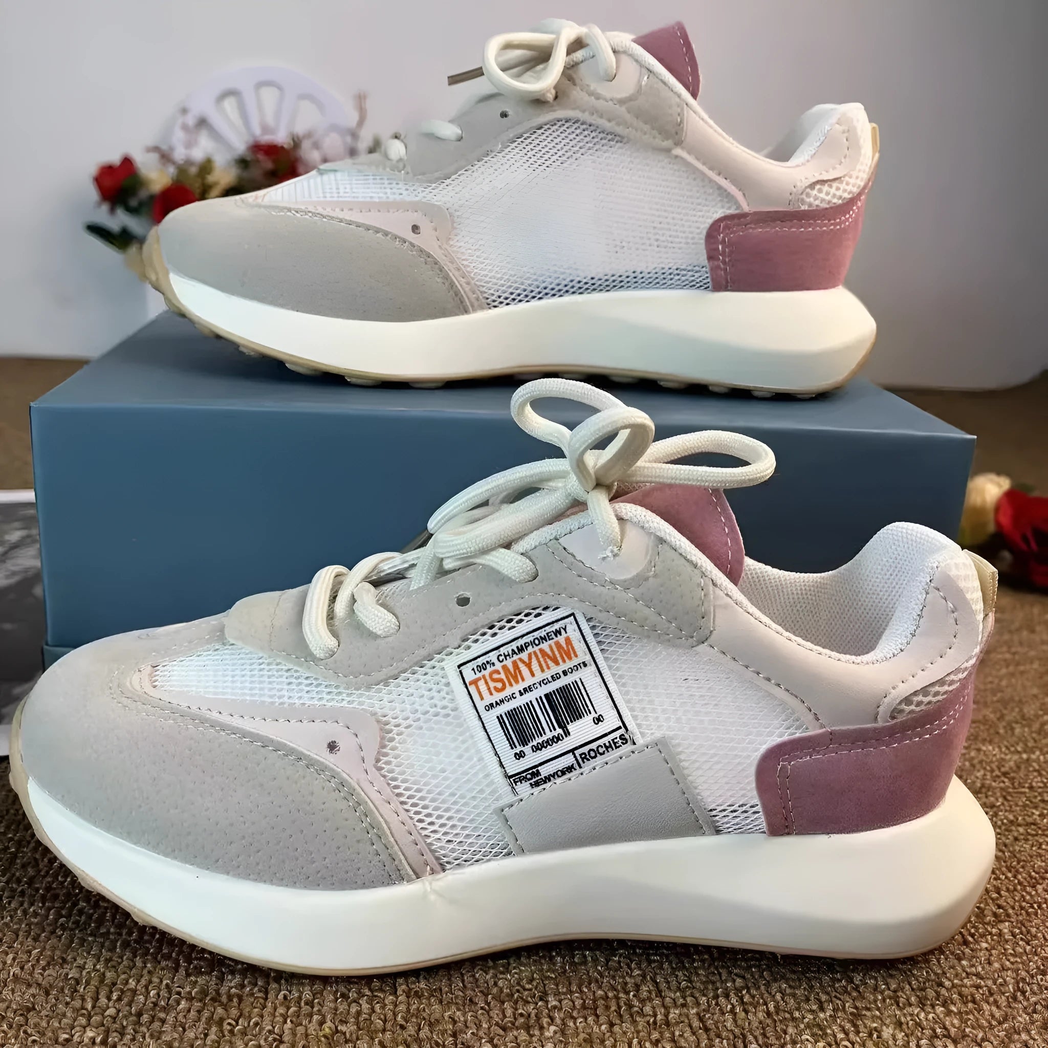 Women's grey retro low-top sneakers with round toe and flat rubber sole