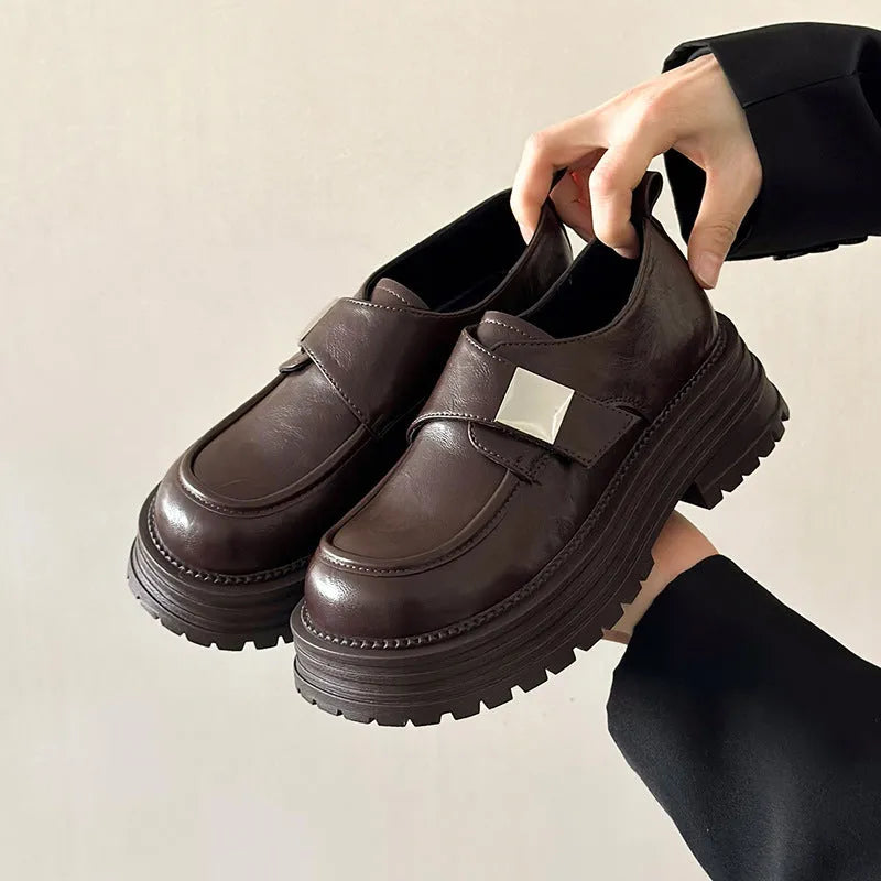 Women's retro platform loafers in brown PU leather with square heel and round toe