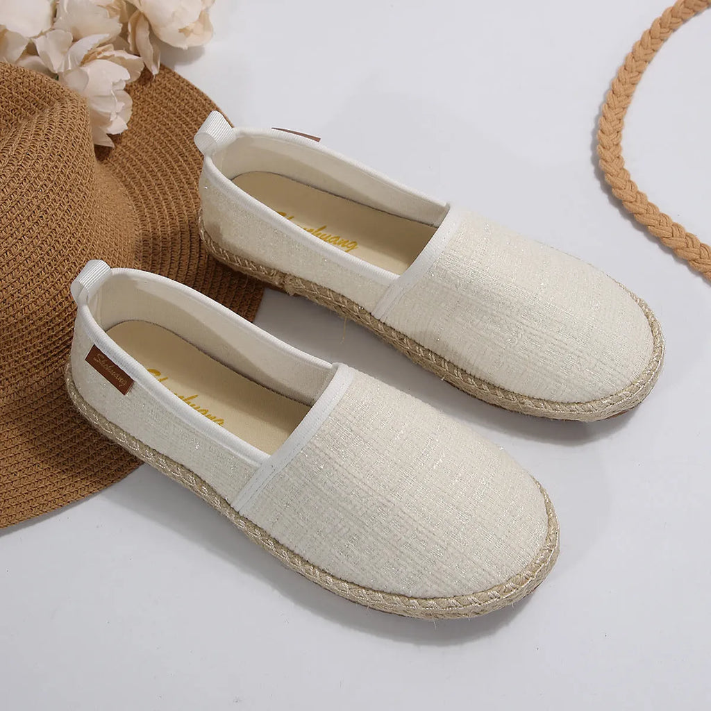 Fisherman shoes with rope sole and canvas upper in beige colour