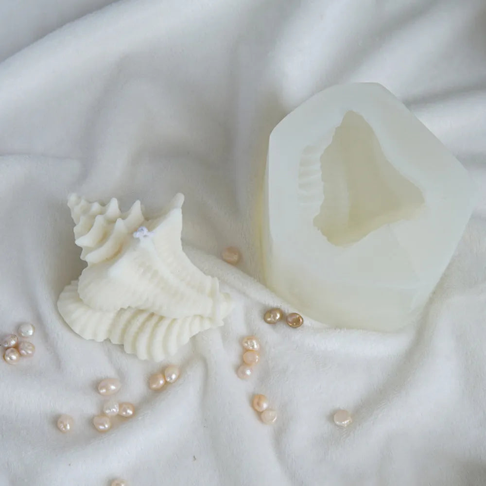 White silicone mould in simulated conch shape, irregular 3D design for resin crafts, size 10.5cm