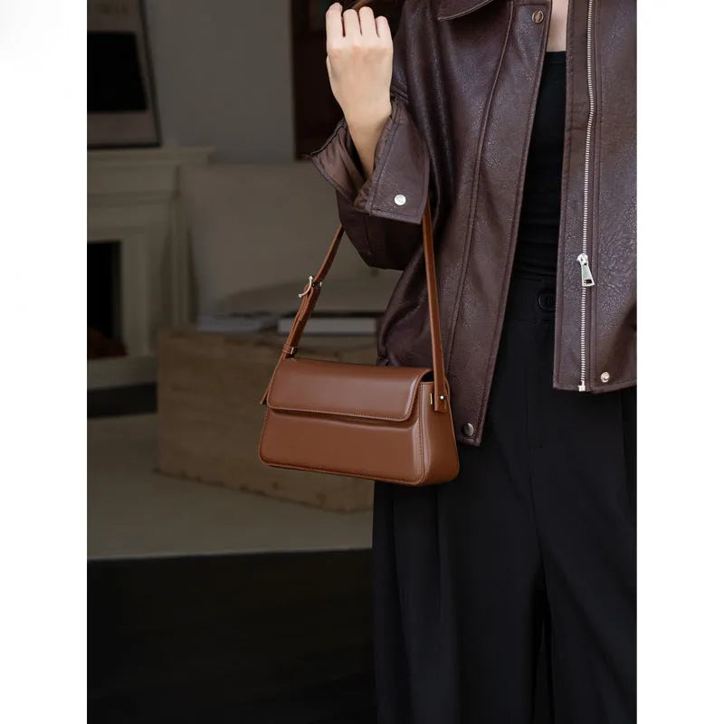 Red genuine two-layer cowhide leather shoulder messenger bag, 24.5x7x12.5cm horizontal square clamshell crossbody with zipper compartments