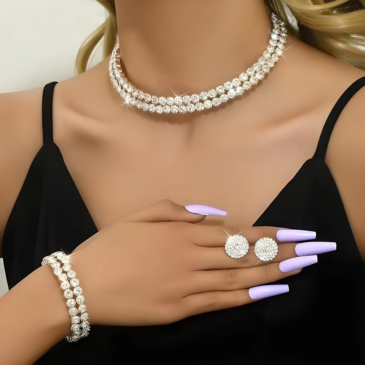 Women's rhinestone three-piece jewellery set with double-layer necklace, bracelet and ear studs in gold or silver