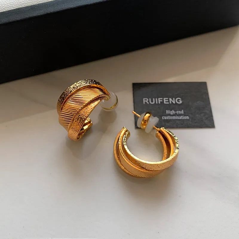 Gold and silver real gold plated women's ear studs, geometric ring shape, 2.0cm high on earlobe