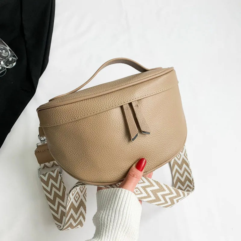 Ladies casual leather crossbody bag in top grain cowhide, soft finish, 25x14x9cm, beige colour