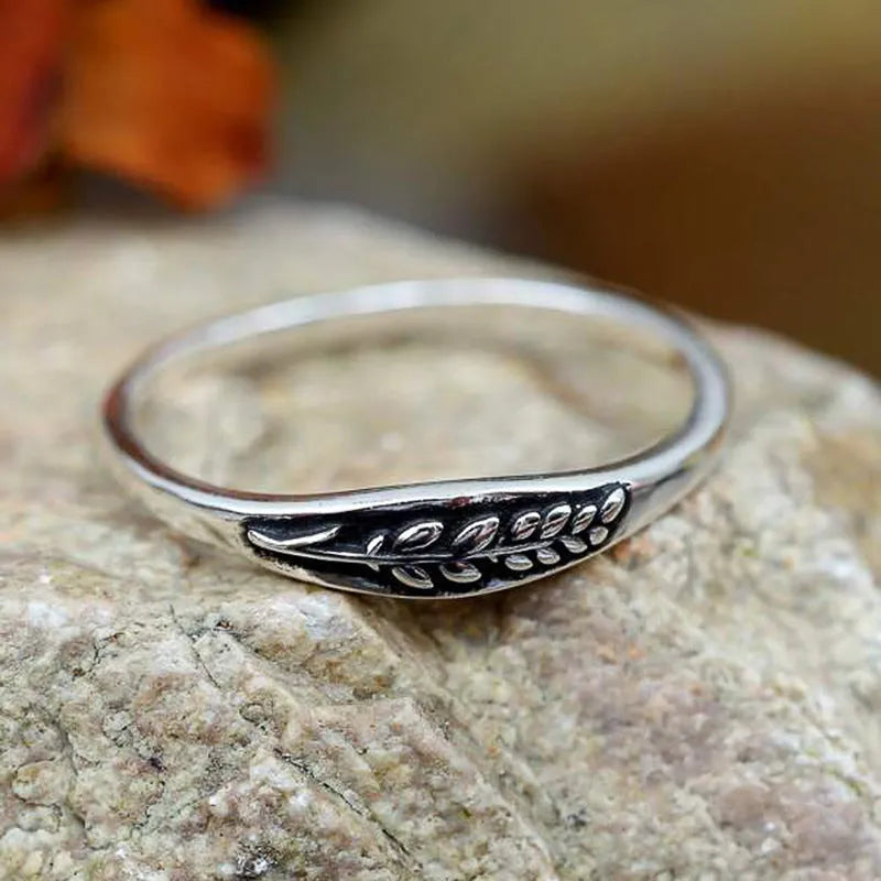 Copper wheat relief simple design single ring for women, antique silver electroplated finish, flower shape