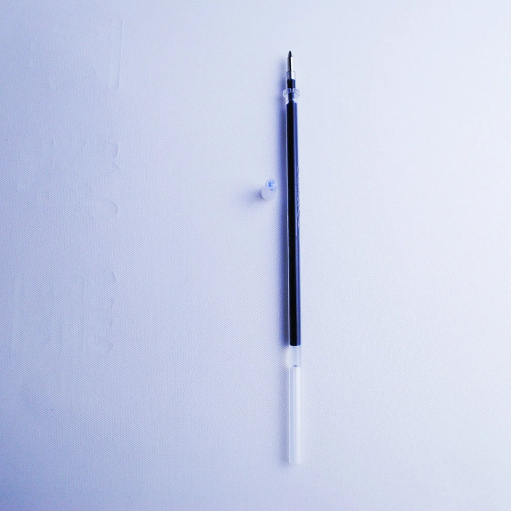 Portable automatic fading ink pen set with 0.5mm tip and blue refill cartridge