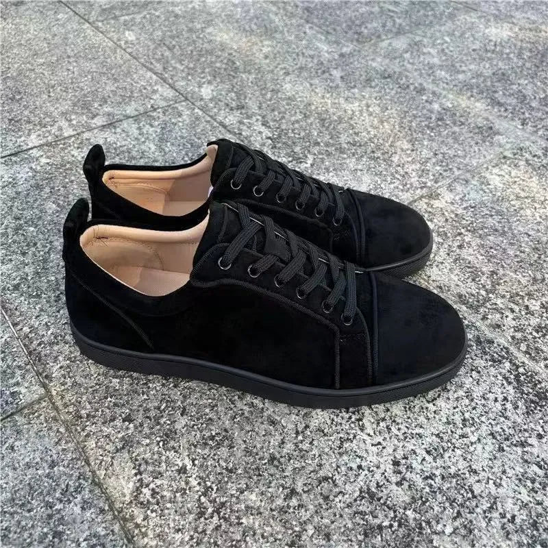 Men's grey low-top casual sneakers with colour-block design, stitched rubber sole, and front lacing