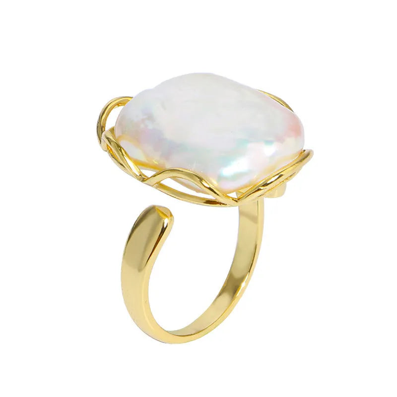 Women's baroque pearl ring with adjustable opening in gold and purple geometric style