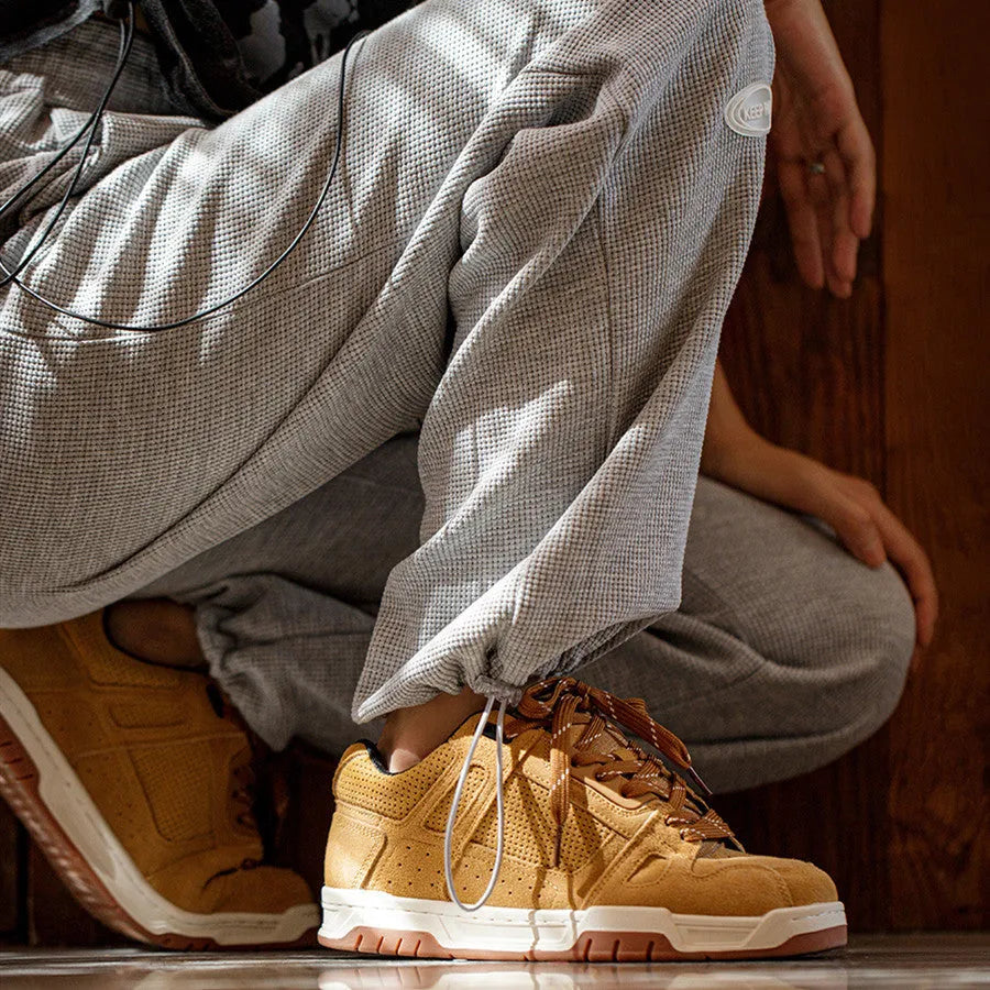 Wheat suede retro platform bread shoes for couples with lace-up round toe design