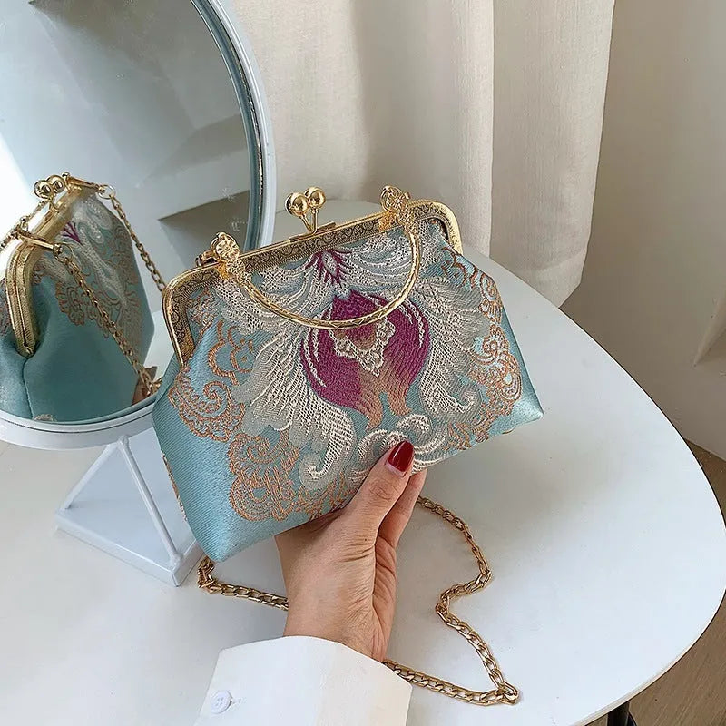Chinese style embroidery cheongsam shell-shaped handbag in polyester with zipper changing compartment