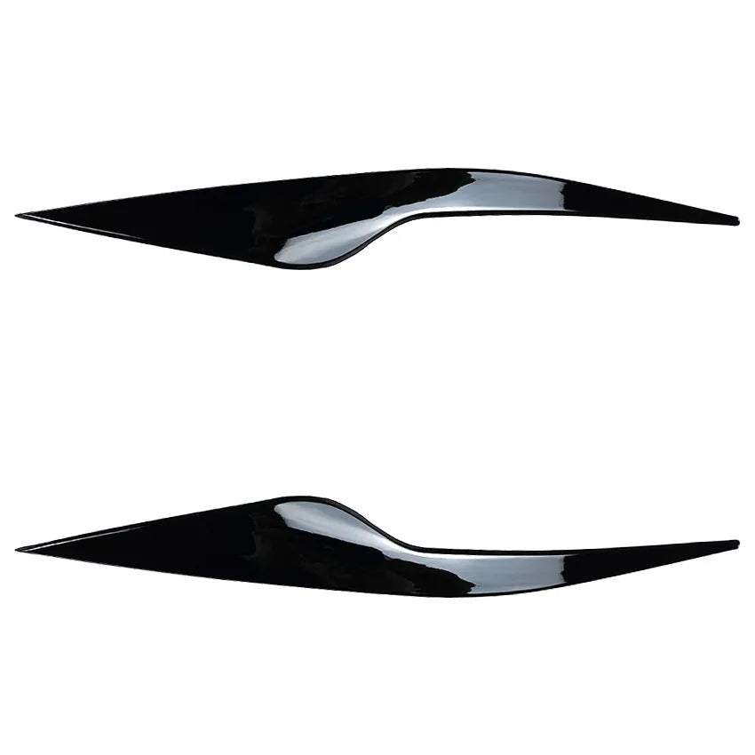 Ford Focus headlight eyebrow sticker set in carbon fibre pattern and piano black finish