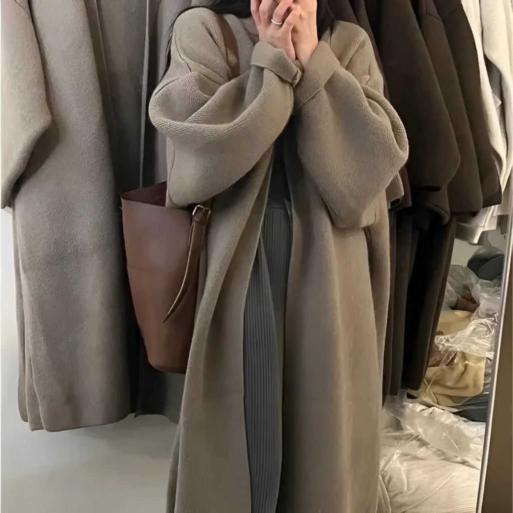 Women's loose fit knitted cardigan coat in solid colour with long sleeves and splicing detail, acrylic fibre, free size