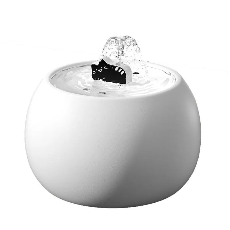 Cartoon kitty ceramic pet water fountain in white 1.5L size for cats