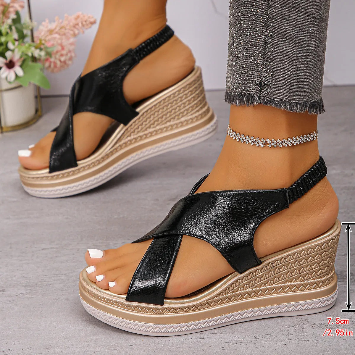 Summer platform Roman sandals with PU upper and elastic band in black with fish mouth toe design