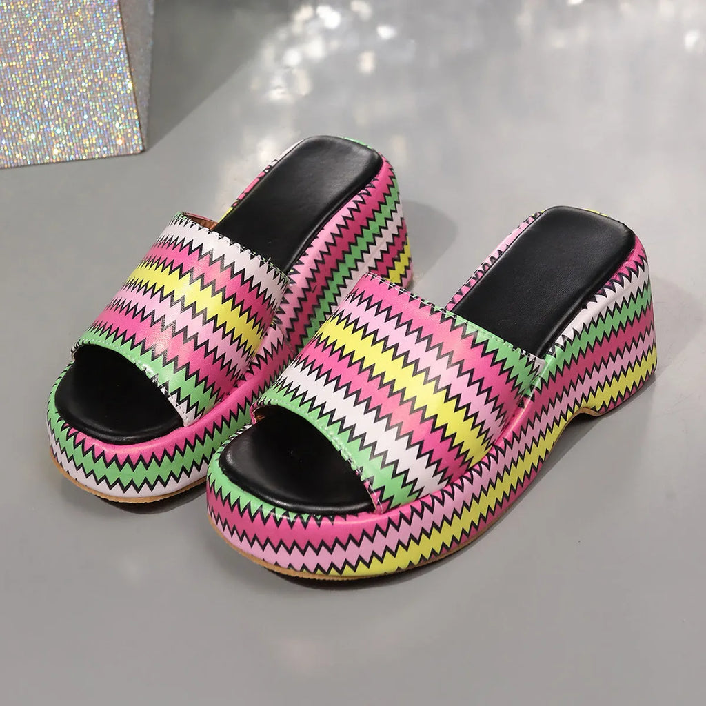 Women's wedge sandals with wave print pattern, thick rubber sole and fish mouth toe design in beige colour