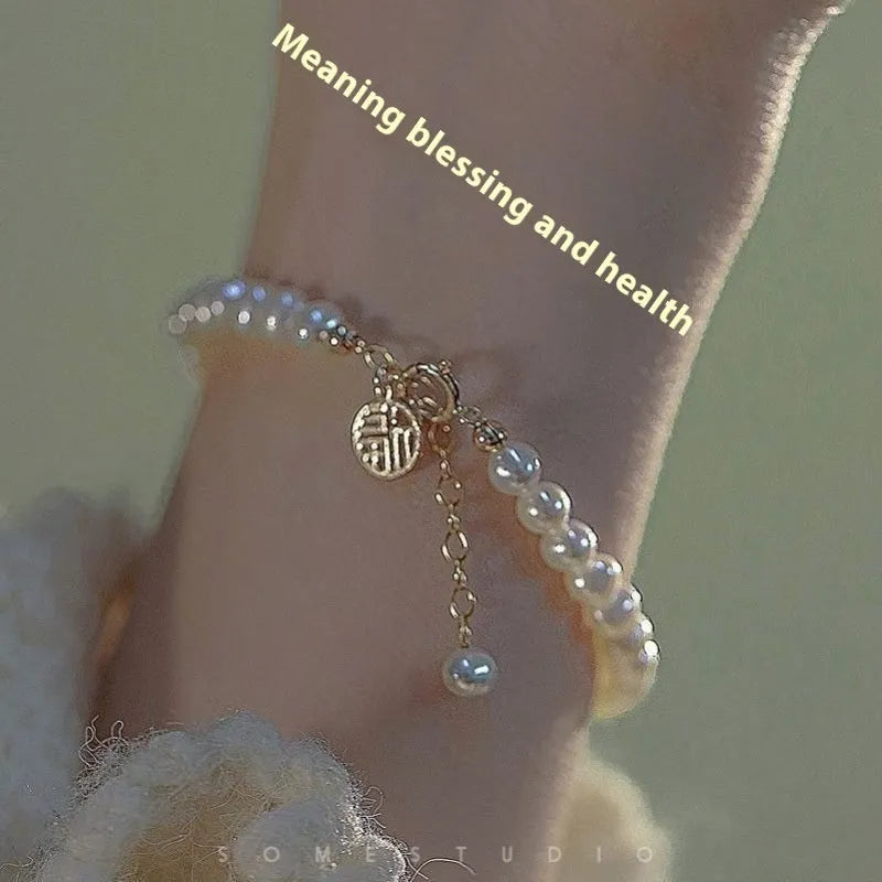 Chinese style bamboo leaf glass bracelet for women with manual craftsmanship.