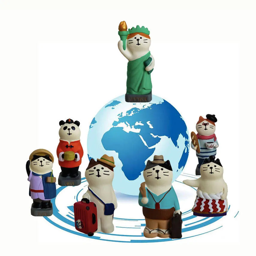 Statue of Liberty travel around the world cat resin craft figurine in cartoon style on a shelf
