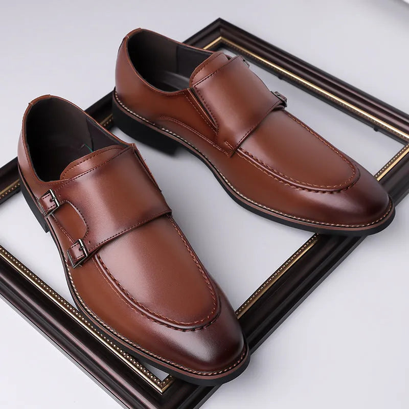 Men's slip-on business shoes in black or brown microfiber leather with pointed toe and rubber sole