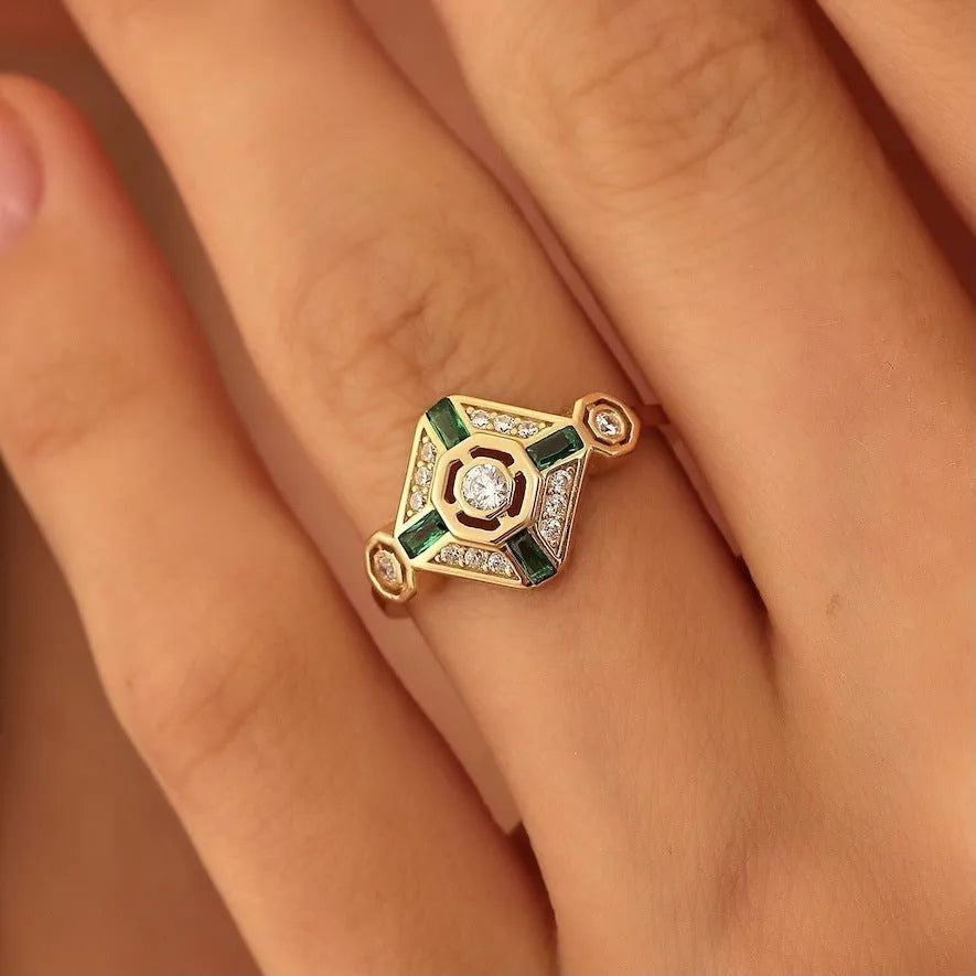 Ins-style square geometric emerald cut ring for women in Lvzuan colour on a white background.