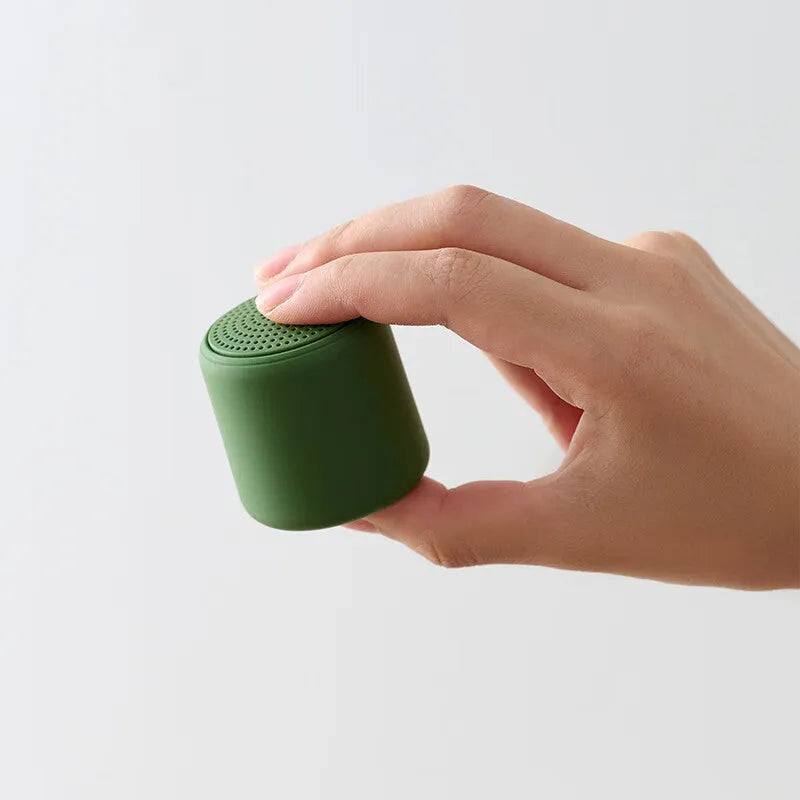 Mini portable Bluetooth speaker in black, ABS casing, 45mm diameter x 48mm height