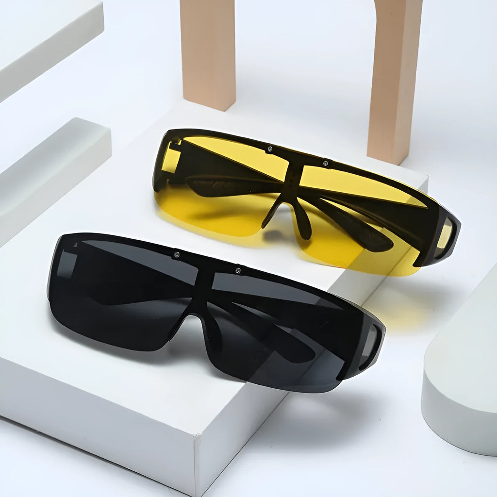 One-piece polarised myopia sunglasses with interchangeable lenses for cycling and mountain climbing