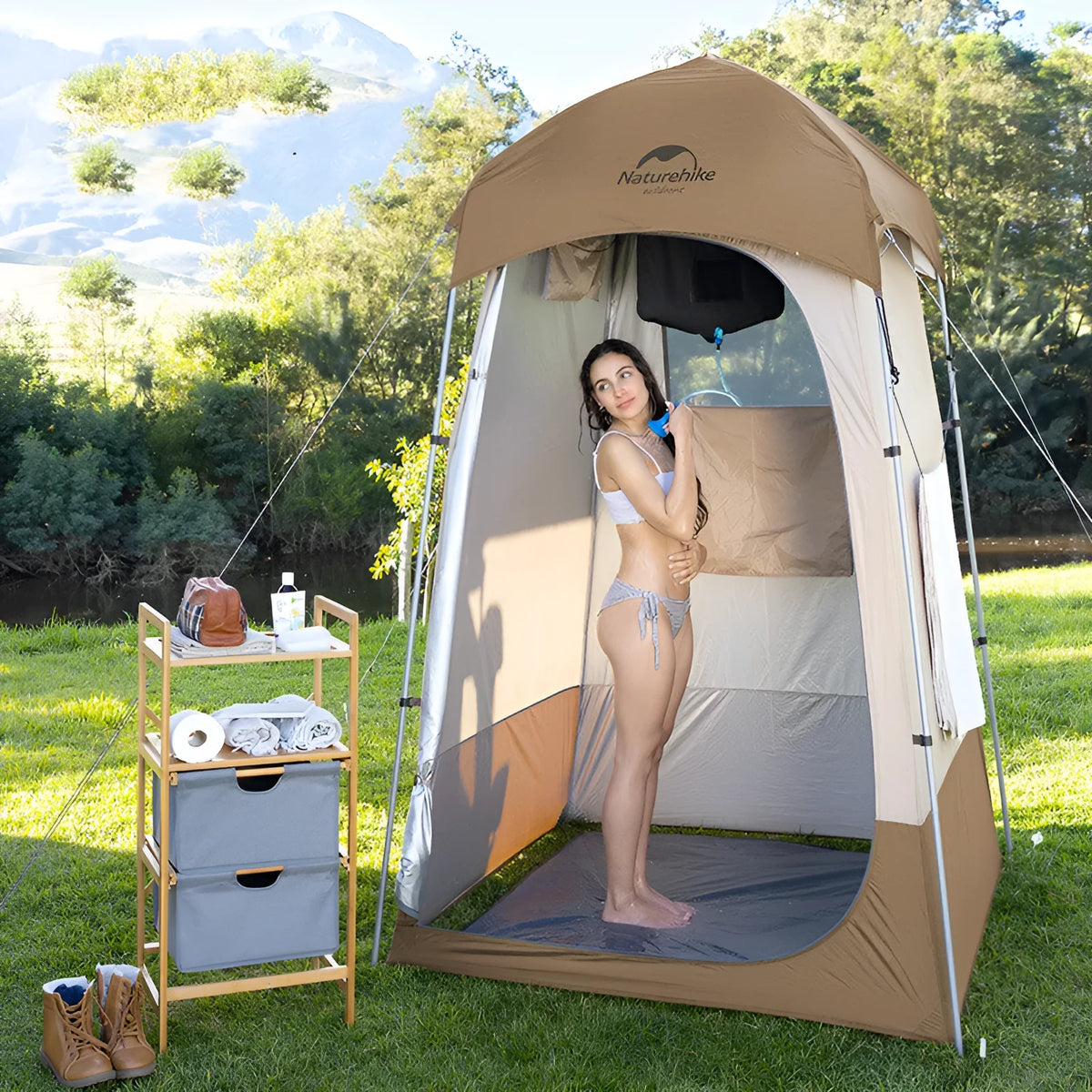 Single person dark brown changing shed 140x140x230cm with 210T polyester silver coated body and iron pole frame