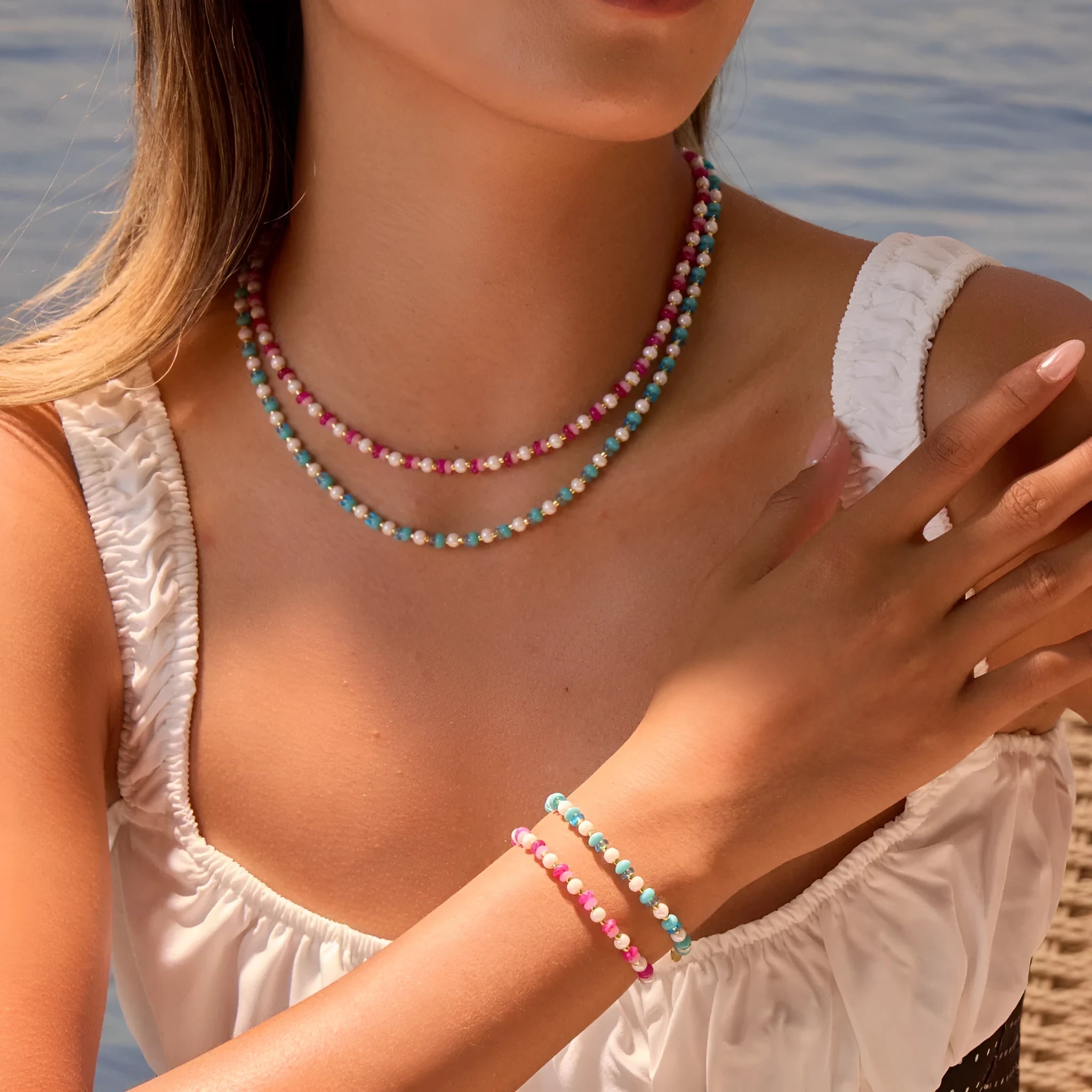 Sweet resin beaded necklace for women with geometric pendant, stainless steel chain, pink beads
