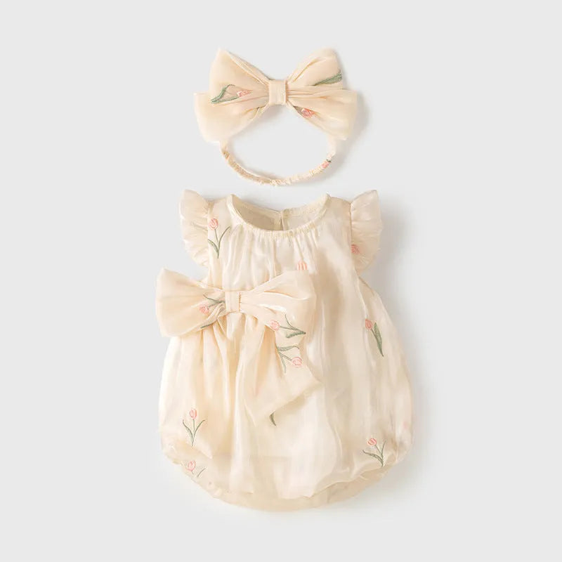 Baby girl thin sleeveless polyester jumpsuit in apricot triangle design