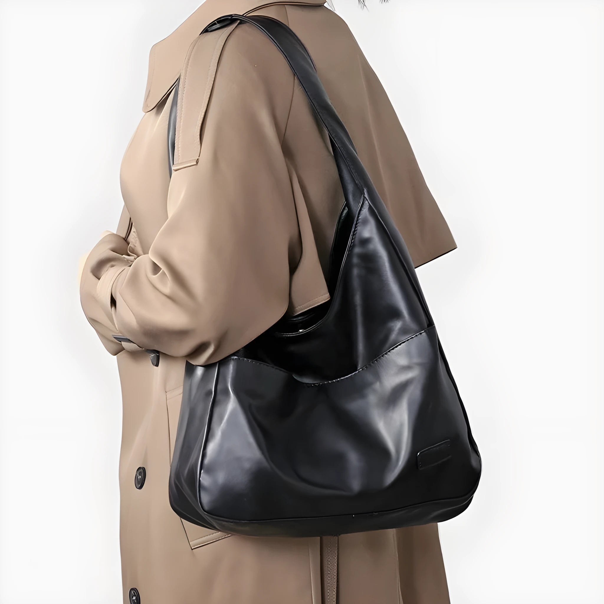 Women's soft PU leather shoulder bag in retro style with dimensions 32x12x25cm