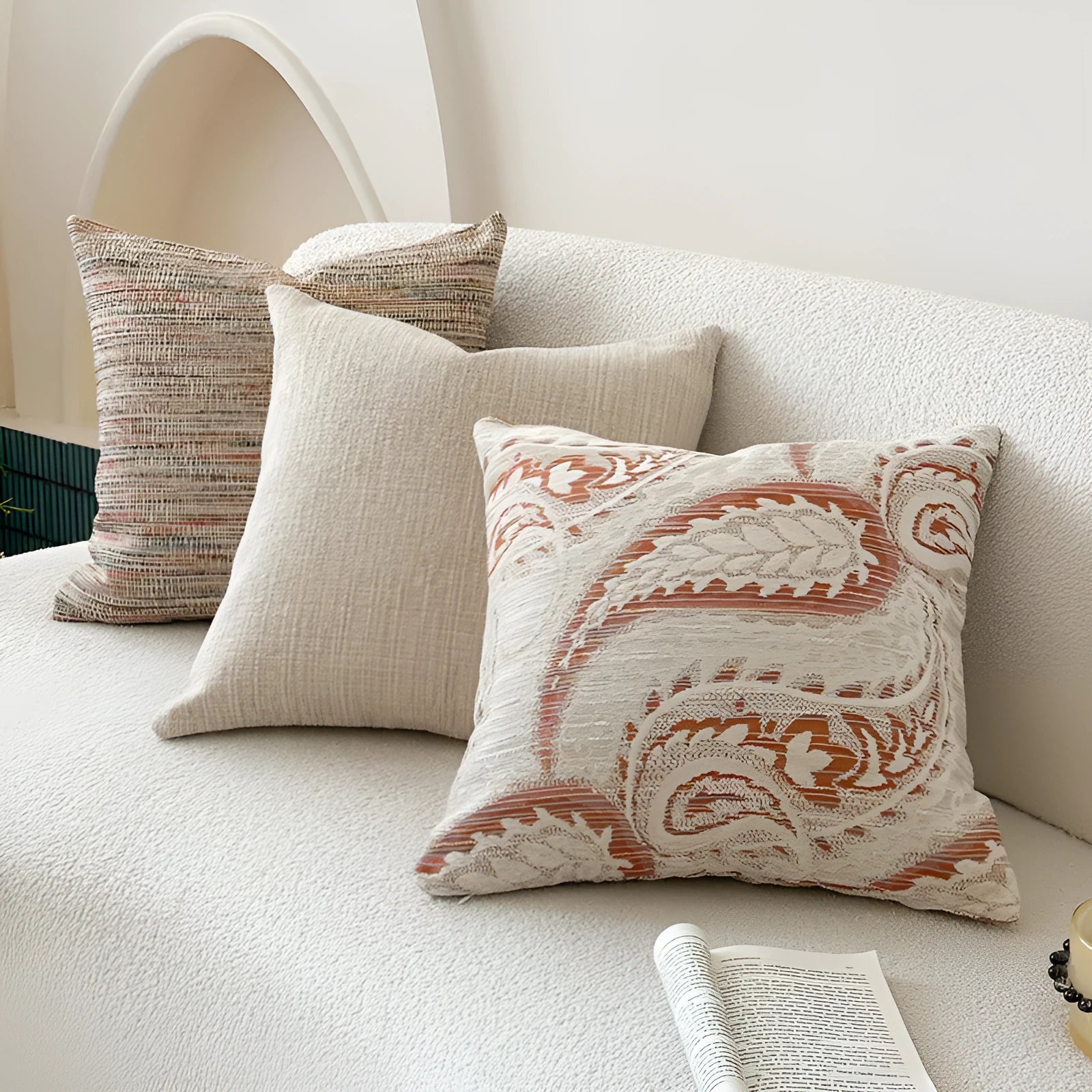 American-style jacquard sofa cushion cover with yarn-dyed paisley floral pattern in amber colour