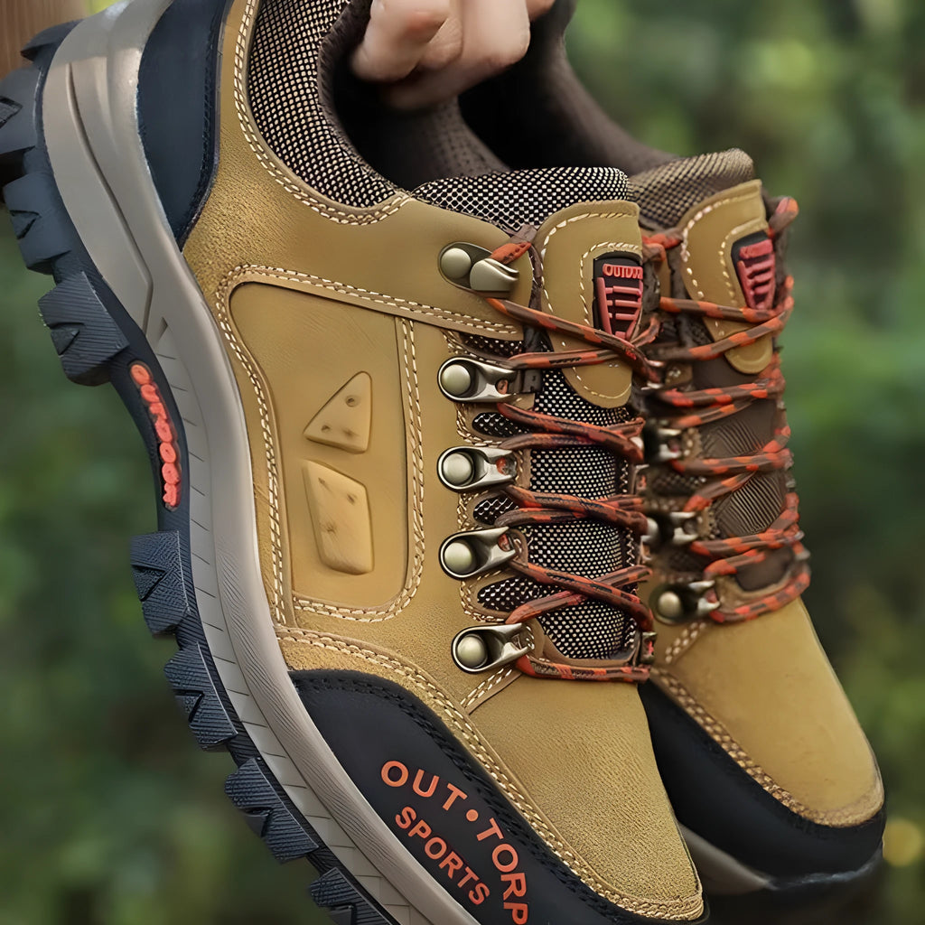 Men's non-slip outdoor hiking shoes with synthetic leather upper and rubber sole, colour Black And Red