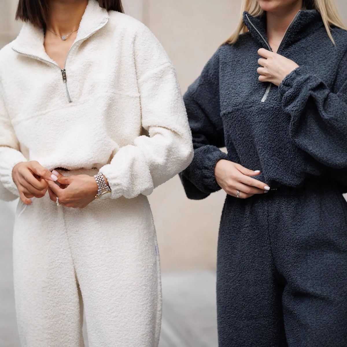 Polar fleece two-piece suit with long sleeve top and trousers in cotton, solid colour, sizes S M L, grey or white