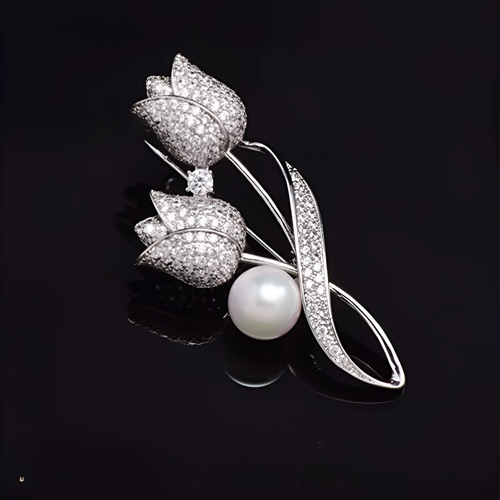 Flower-shaped brooch with micro-inlaid zircon stones in 181 silver tulip colour on alloy base