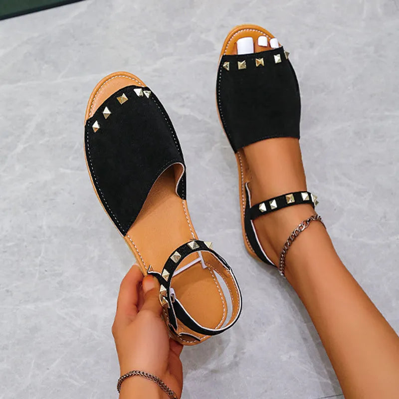 Women's Roman sandals with buckle fastening, fish-mouth toe, and frosted PU upper in beige