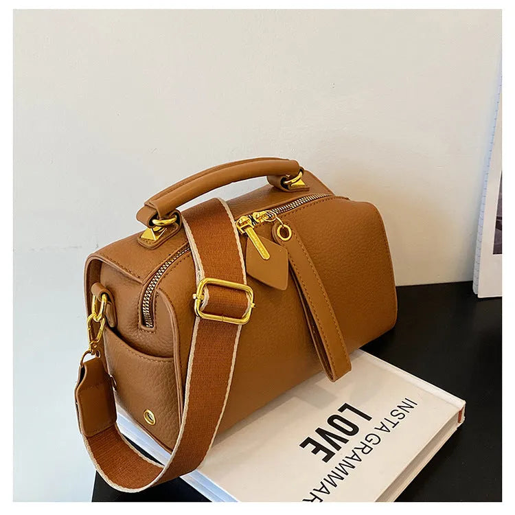 Summer all-matching shoulder messenger bag in PU with slit pocket and hand holding pillow design