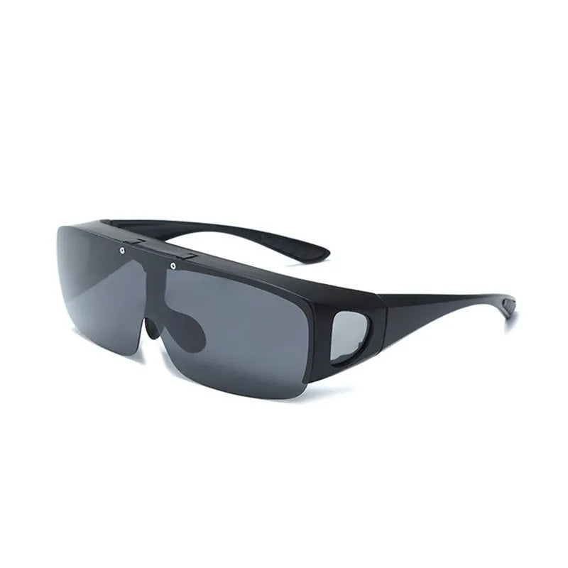 One-piece polarised myopia sunglasses with interchangeable lenses for cycling and mountain climbing