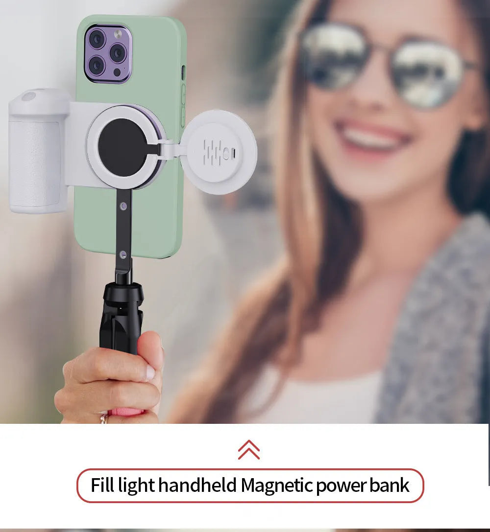 Mini LED fill light, 70x60mm, black or white, with magnetic mount and three-gear brightness control