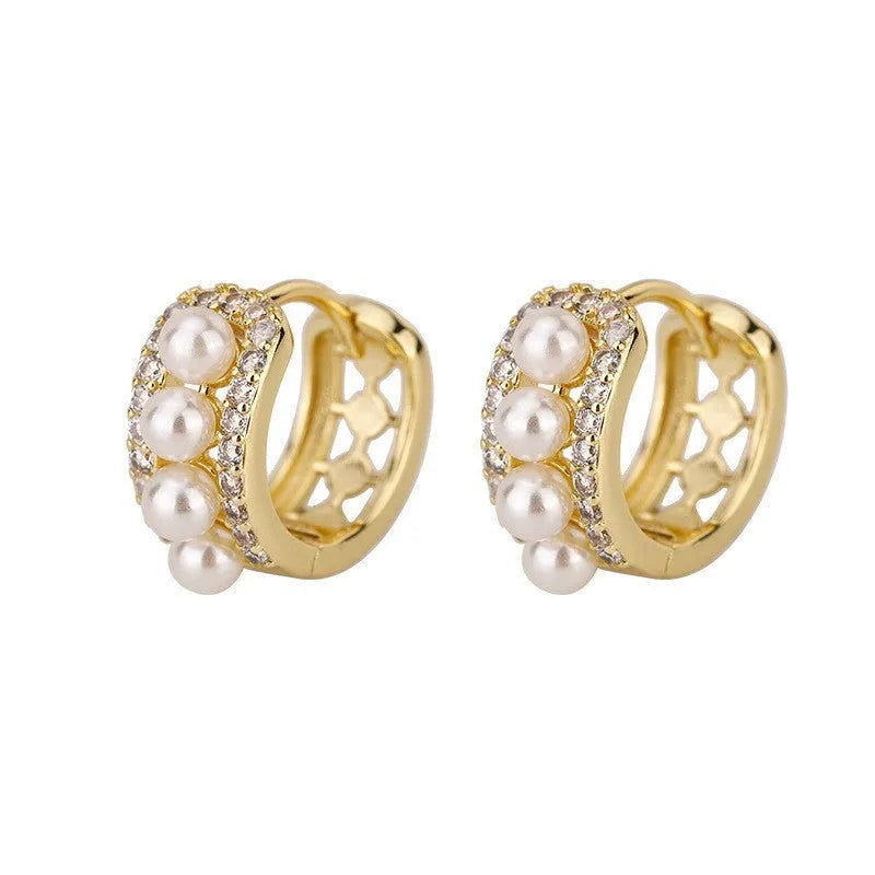 Light luxury French pearl earrings for women, copper geometric double ring, gold-plated finish, micro inlay, 1.5 cm diameter