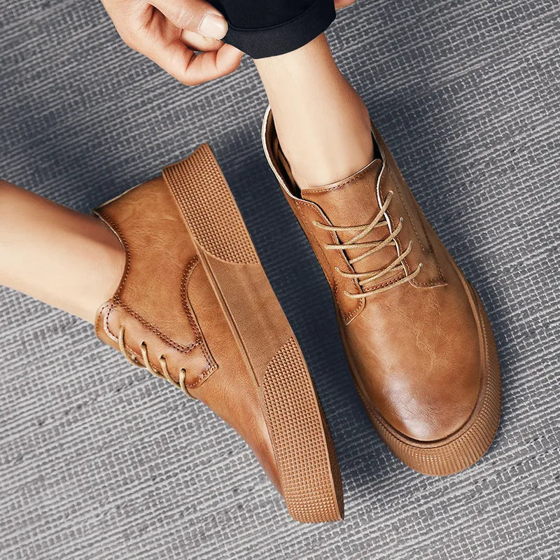 Men's lace-up platform board shoes in brown with artificial PU upper and low top design.