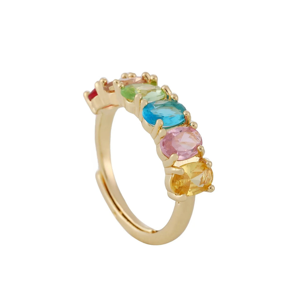 Gold electroplated adjustable ring for women with a zircon detail on a simple retro-style band.