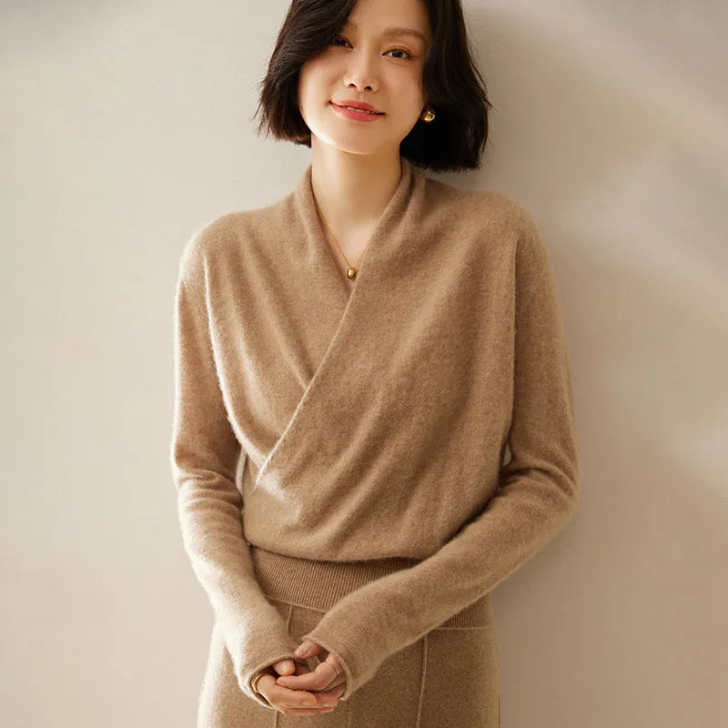 Women's V-neck cashmere sweater top in solid colour, long sleeves, straight tube silhouette, size M