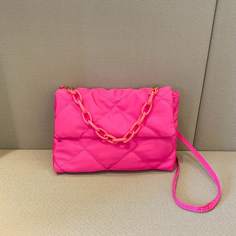 Nylon diagonal cross texture diamond grid handbag in solid colour with chain detail, available in black, green, rose red, and white, 29x19x7 cm