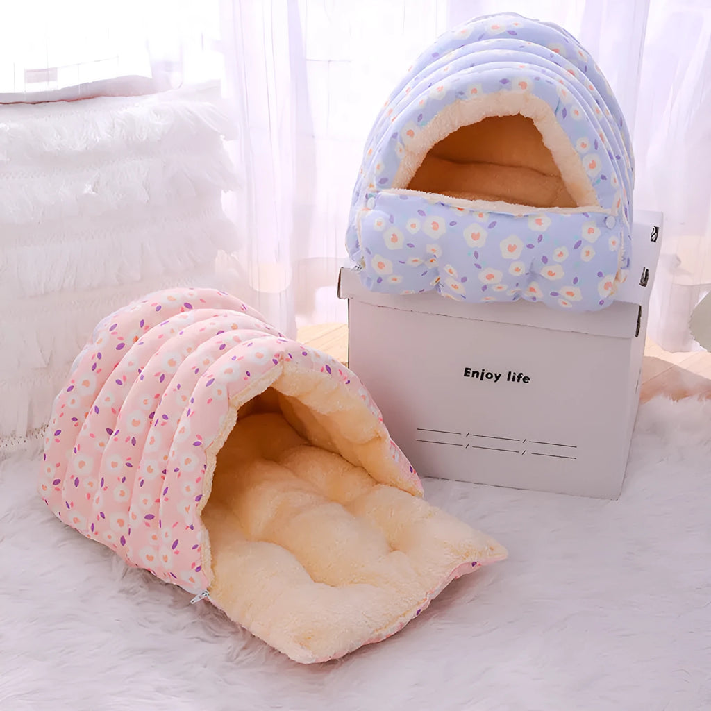 Enclosed winter cat bed with removable lining in floral pattern, S and M sizes for cats up to 15kg