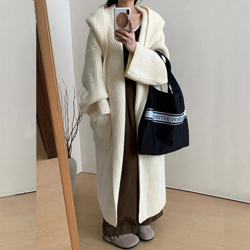 Women's loose hooded cardigan coat in acrylic with raglan sleeves and extended length